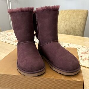 NIB UGG Purple Bailey Bow Suede Boots size 6